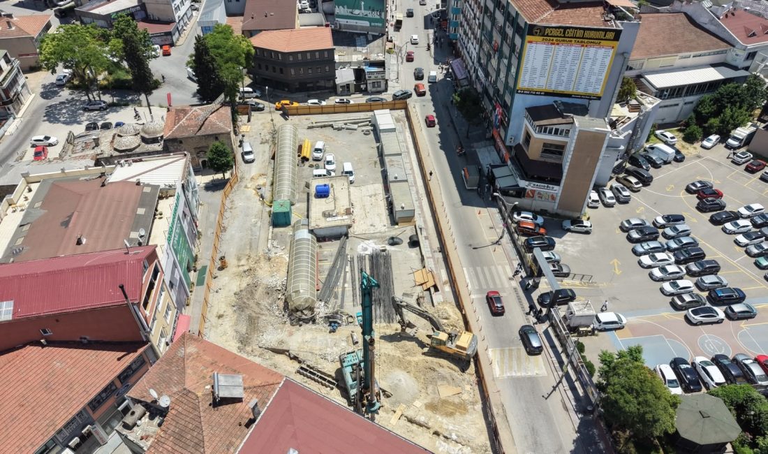 Gebze'de hayata geçirilen "Menzilhane Tam Otomatik Otopark ve Meydan Projesi"