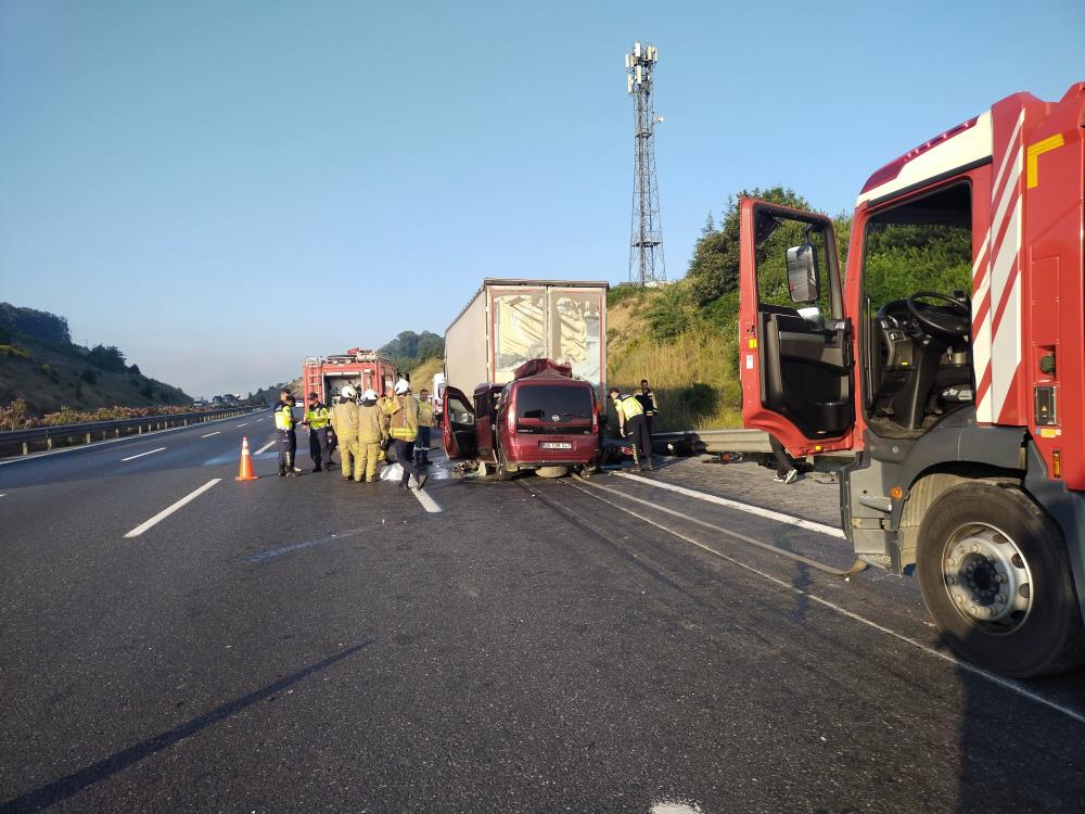 Yollar kana bulandı: Çok sayıda can kaybı