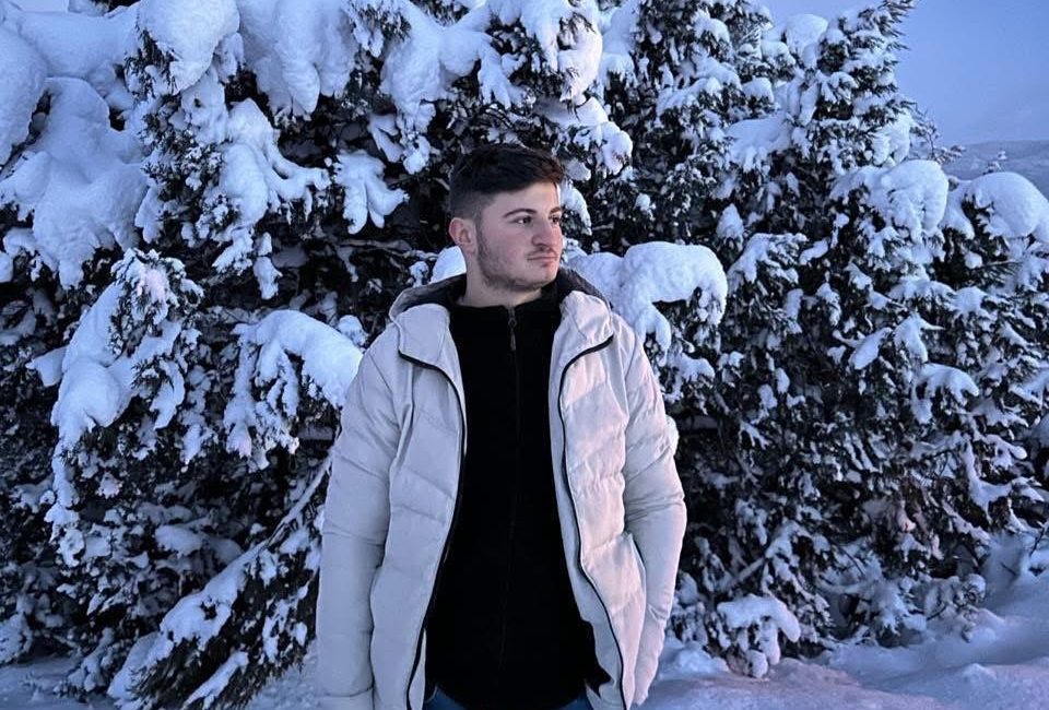 Kastamonu'da kanalizasyon çalışması sırasında girdiği 5 metre derinliğindeki çukurda toprak