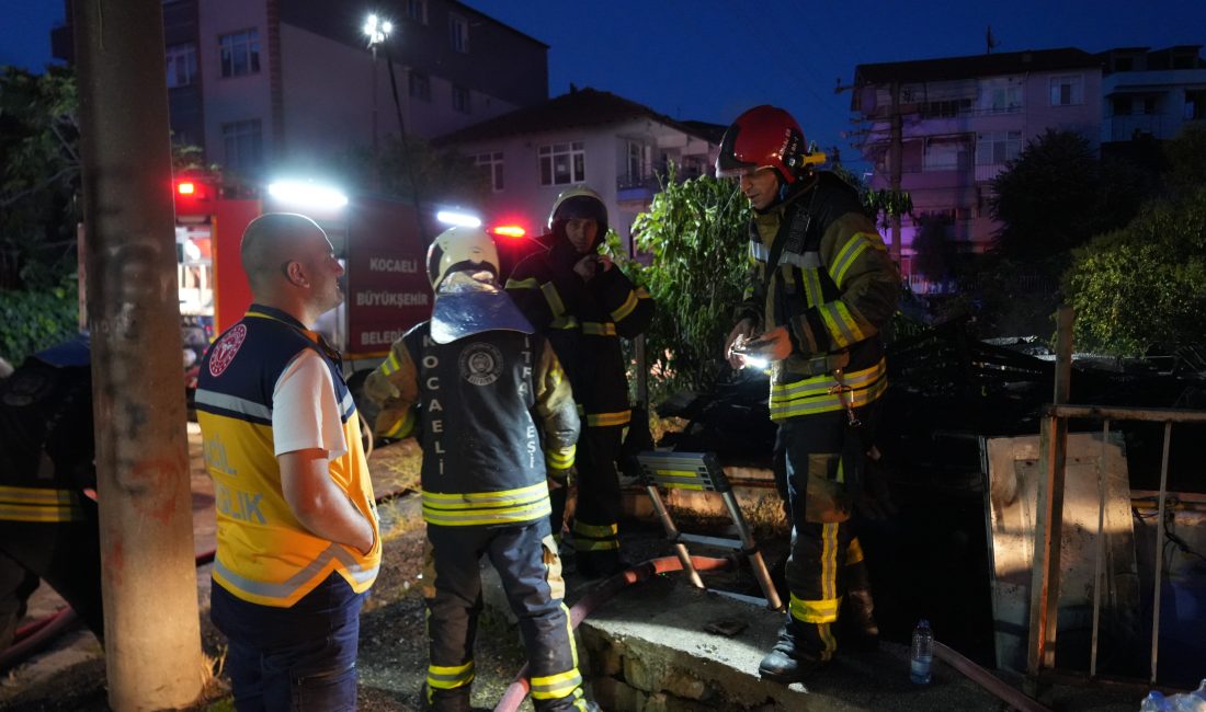 Kocaeli'de gecekonduda çıkan yangın mahallede paniğe neden oldu. Alevler, itfaiye