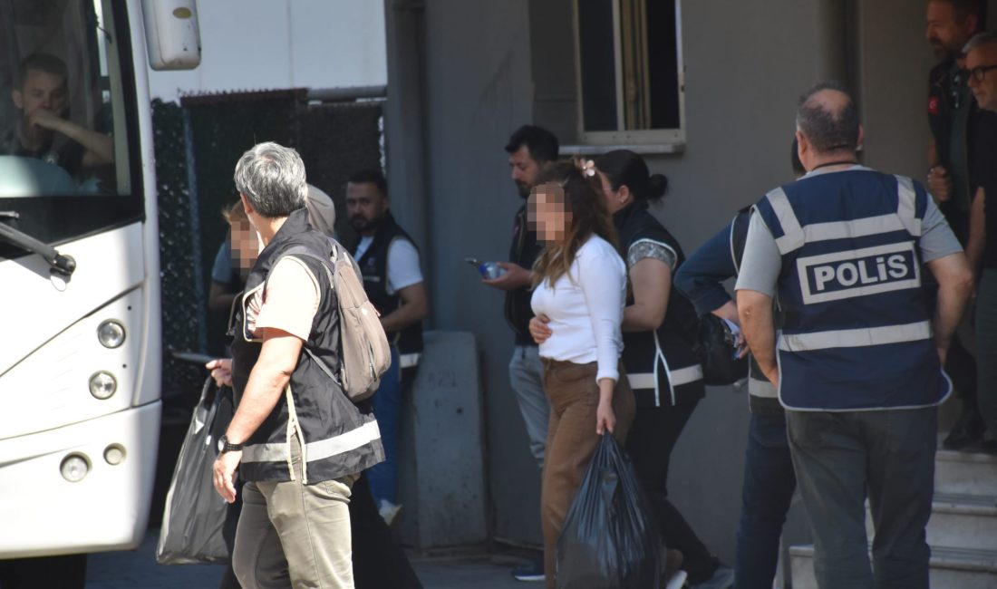 İzmir Cumhuriyet Başsavcılığı koordinesinde yürütülen soruşturma kapsamında, Ege Üniversitesi'nde kamuyu