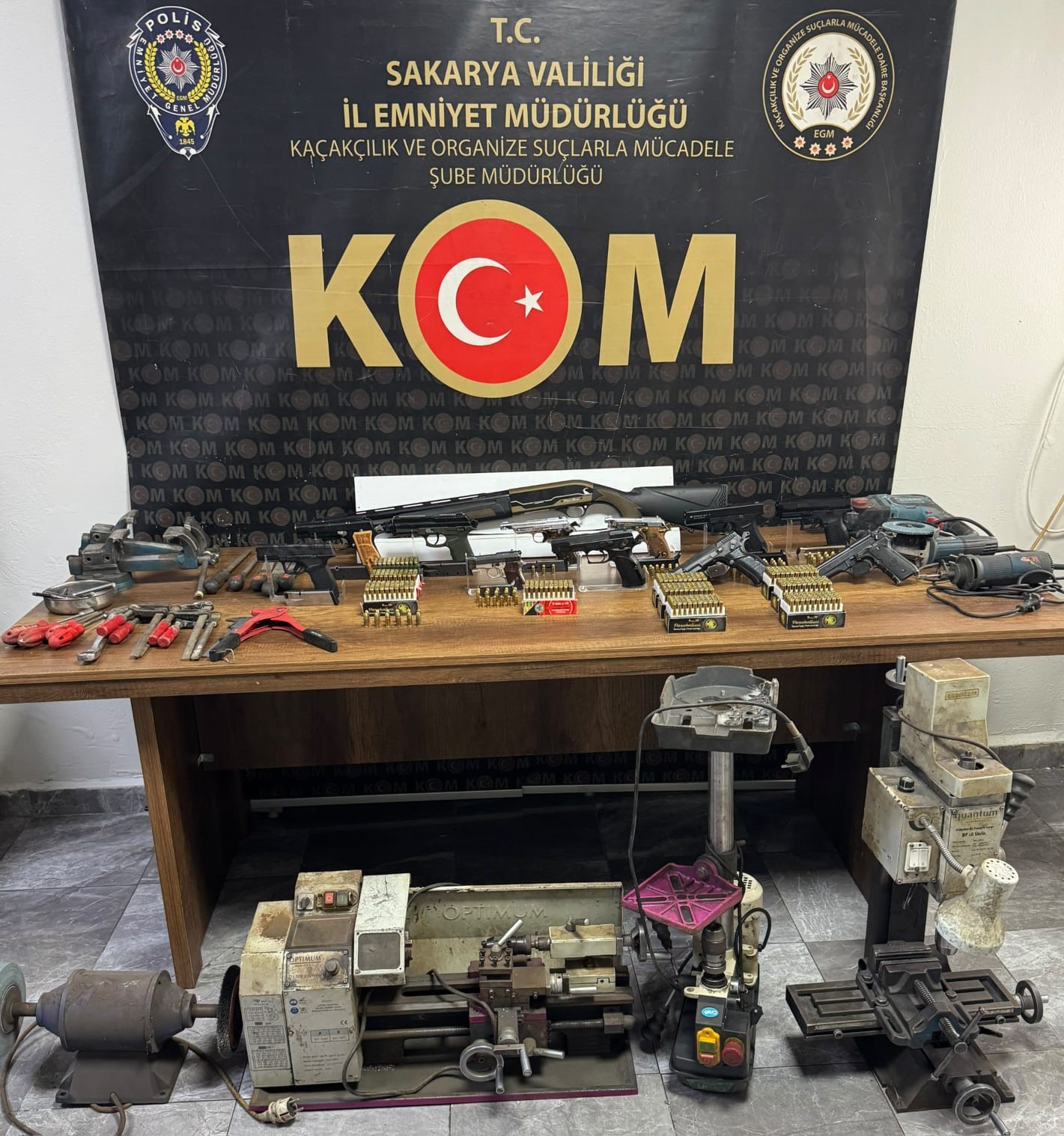 Kocaeli ve Sakarya'da şok baskın! Ev değil silah fabrikası