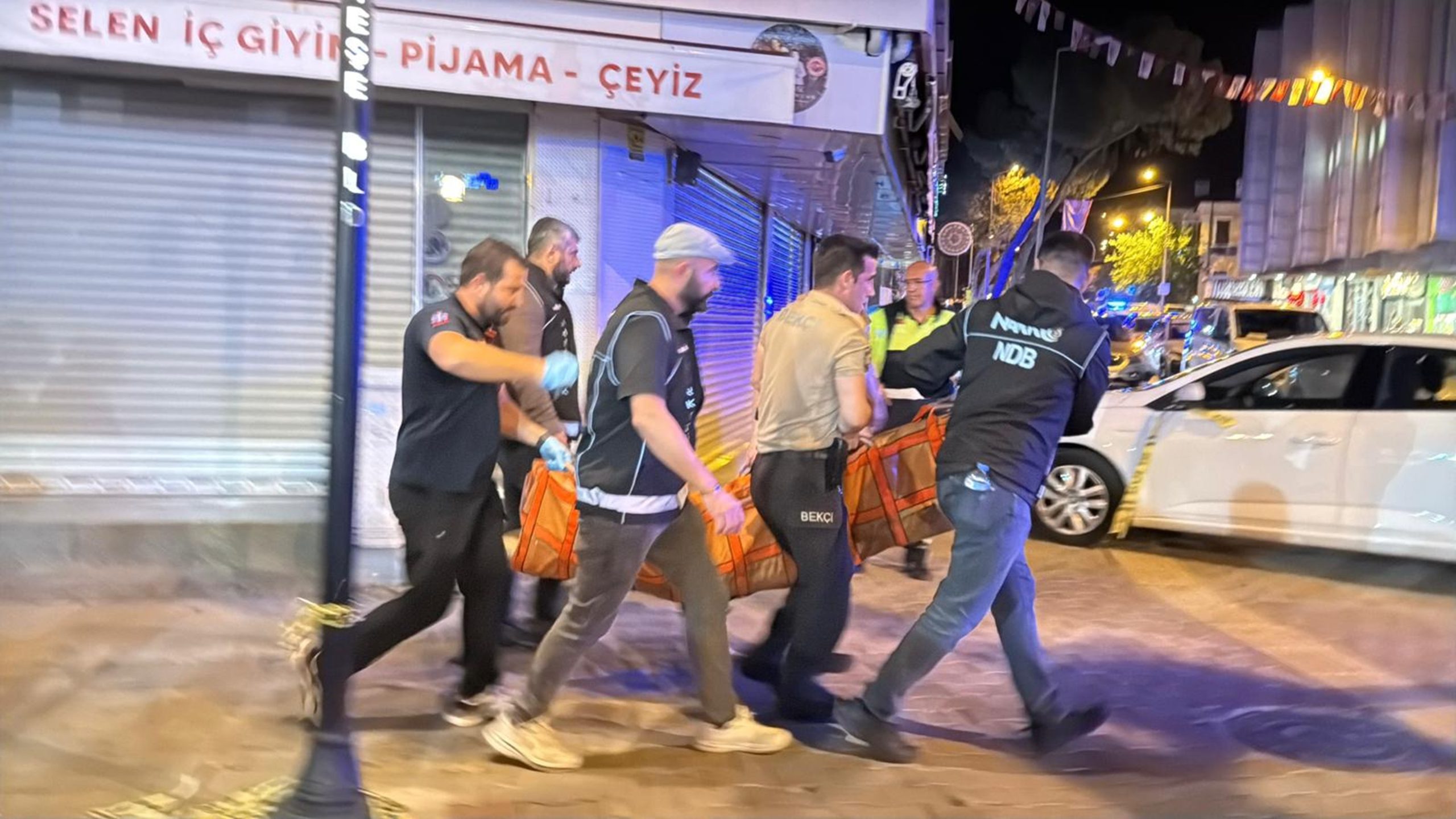 Eski eşini ve polisi vuran şahıs intihar etti