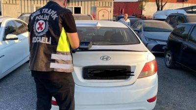 Kocaeli'de korsan taşımacılığın önlenmesine yönelik denetimlerini aralıksız sürdüren emniyet güçleri,