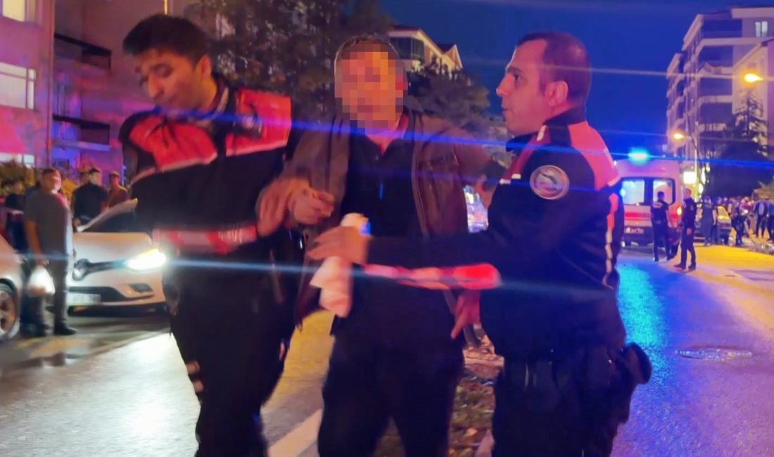 Aksaray’da kızını rahatsız ettiği gerekçesiyle bir gencin önünü kesen baba