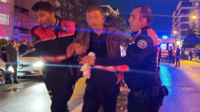 Aksaray’da kızını rahatsız ettiği gerekçesiyle bir gencin önünü kesen baba