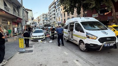 Antalya’nın Serik ilçesinde bir pastaneden aldığı doğum günü pastasıyla evine