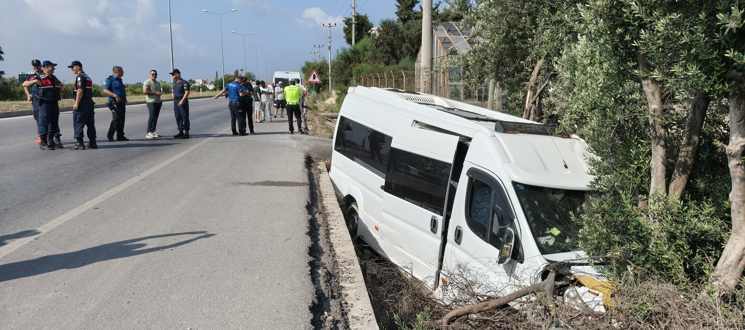 Kaçırdığı yolcu dolu minibüste feci şekilde can verdi: İşte dehşet anları...