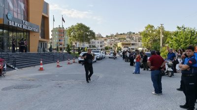 Mersin'in Silifke ilçe belediyesine yönelik düzenlenen operasyonda başkan Mustafa Turgut
