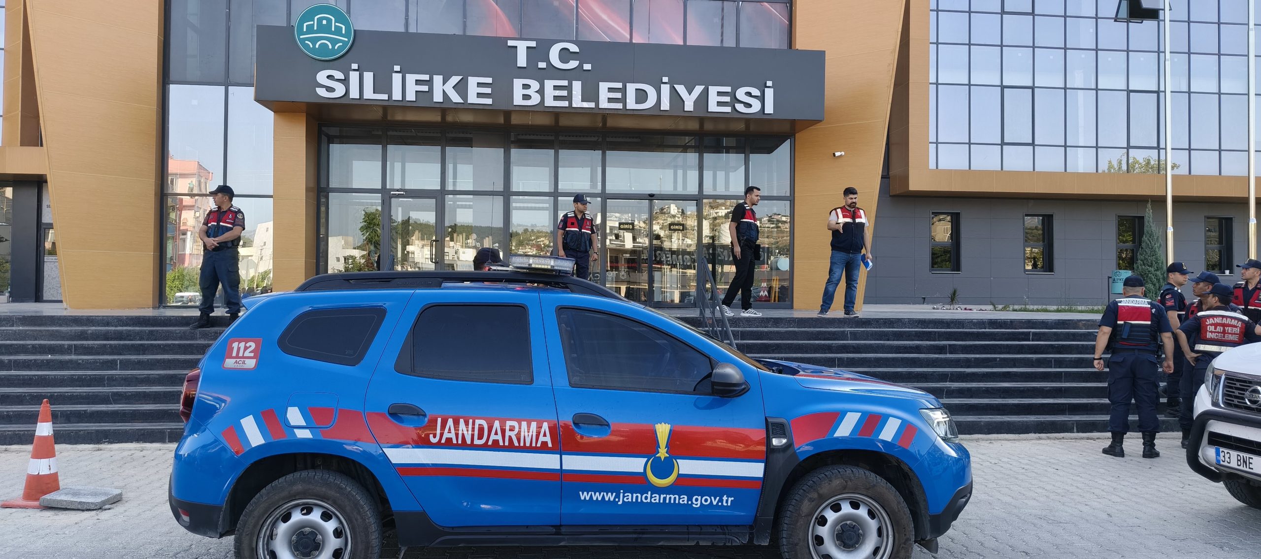 Bir belediyeye daha operasyon: Başkan dahil çok sayıda isme gözaltı