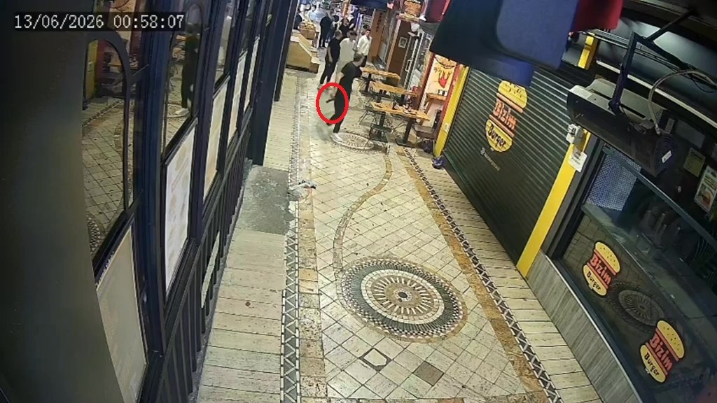 Kocaeli'de oğlunun dehşet anlarını izleyen anne hastaneye kaldırıldı