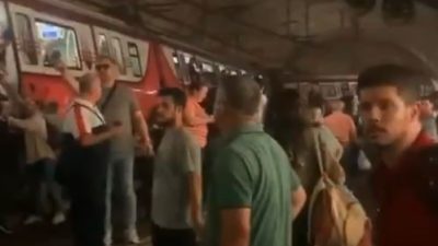 İstanbul’da M4 Kadıköy-Sabiha Gökçen Havalimanı Metro Hattı’nda seyir halinde olan