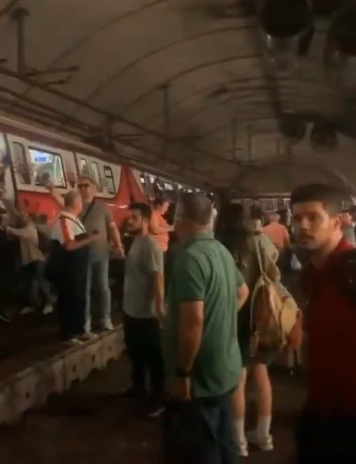 İstanbul’da M4 Kadıköy-Sabiha Gökçen Havalimanı Metro Hattı’nda seyir halinde olan