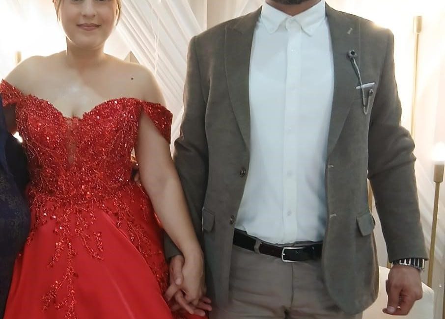 Hatay’ın Defne ilçesinde, ayrılmak isteyen nişanlısının yaşadığı konteyneri basarak genç