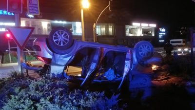 Kocaeli’nin Karamürsel ilçesinde, otomobil ile motosikletin çarpışması sonucu meydana gelen
