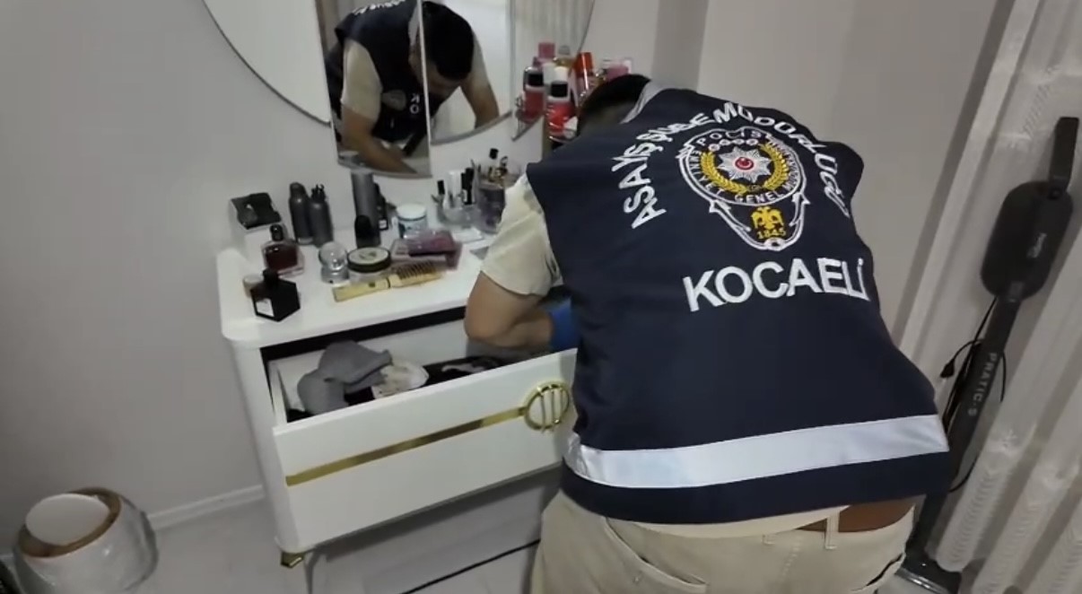 Kocaeli merkezli 4 ilde fuhuş operasyonu: 15 kadın kurtarıldı!