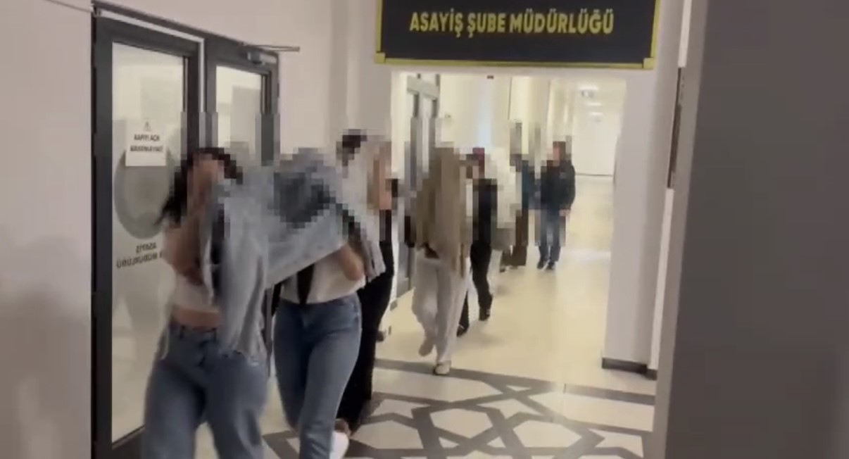 Kocaeli merkezli 4 ilde fuhuş operasyonu: 15 kadın kurtarıldı!
