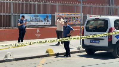 İstanbul Küçükçekmece'de telefoncuya kurye kılığında gelen kişinin düzenlediği silahlı saldırıda