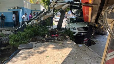Bursa'nın Mudanya ilçesinde dere temizliği sırasında meydana gelen iş kazasında,