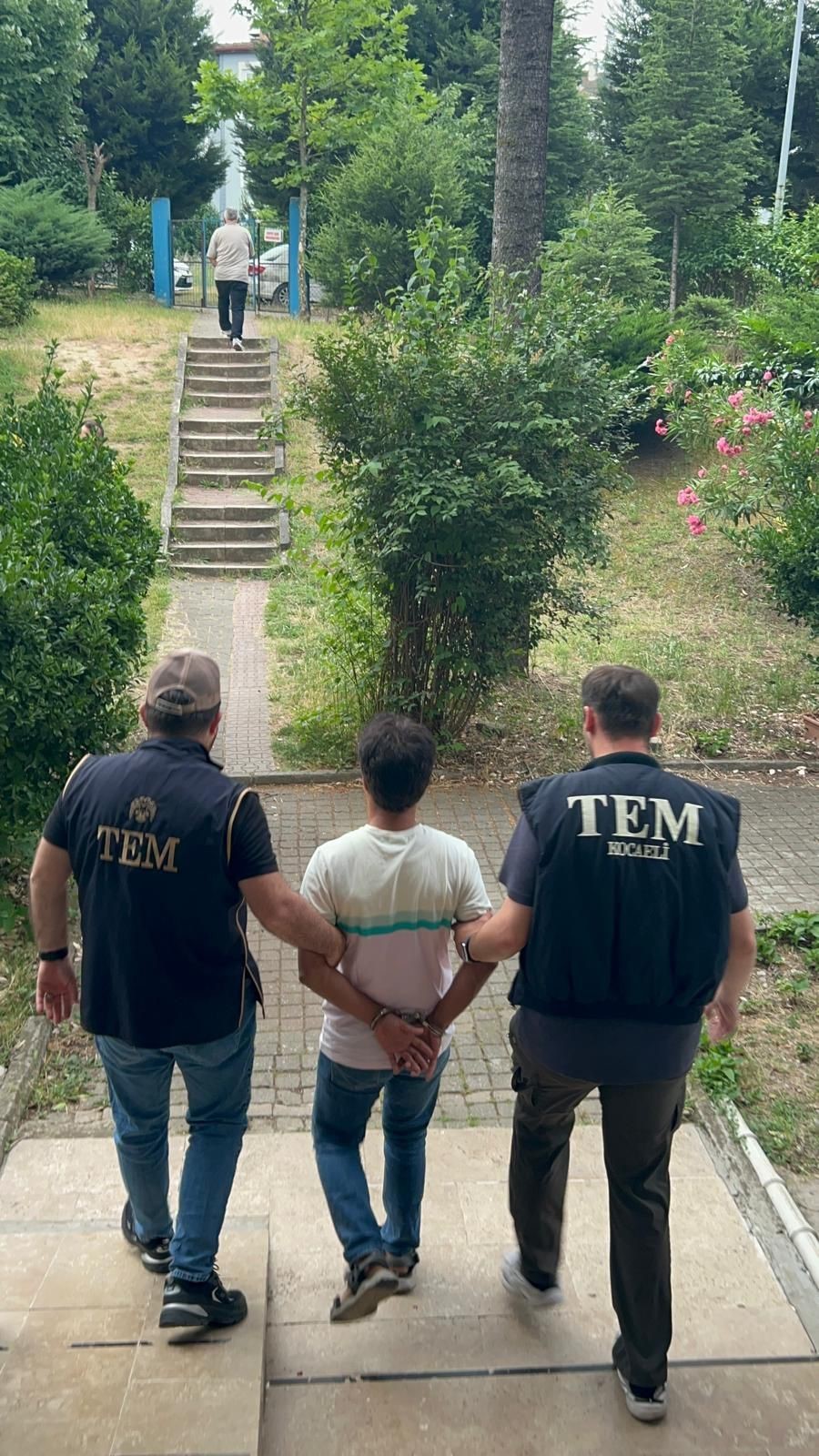 Kocaeli'de FETÖ operasyonu: 9 tutuklama
