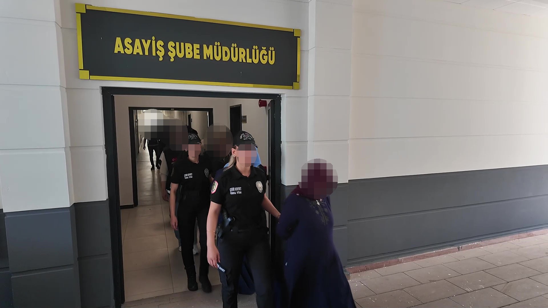 Kocaeli'de fuhuş operasyonu: 18 kadın kurtarıldı