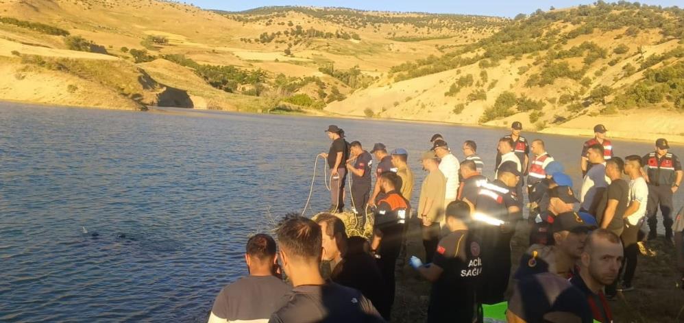 Serinlemek için girdi, canından oldu