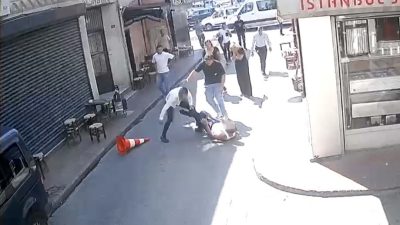 İstanbul Beyoğlu'nda 15 yaşındaki genç kıza sarkıntılık yaptığı iddia edilen