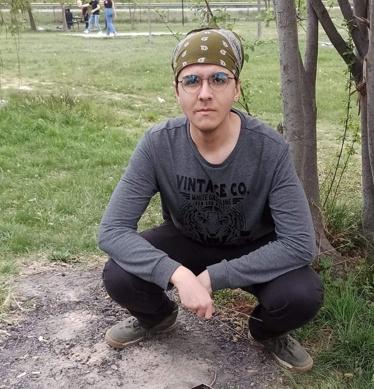 Hücum yeleği giyip 5 kişiyi öldüren saldırgan intihar etti