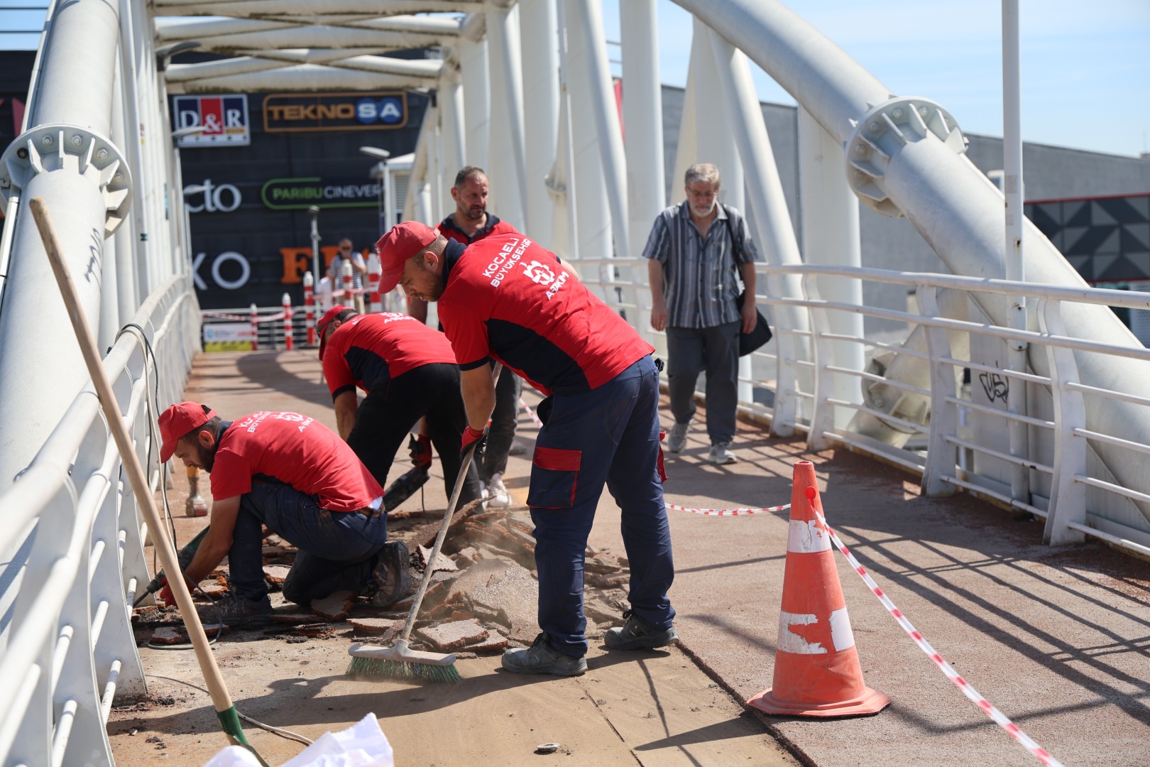 A Takımı Dokundu, Üst Geçit Baştan Aşağı Yenilendi