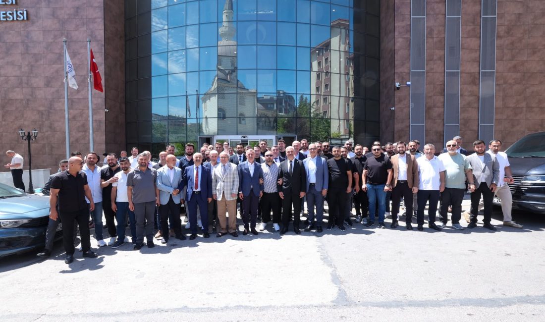 Kocaeli Büyükşehir Belediye Lideri Tahir Büyükakın, Gebze, Darıca, Çayırova ve