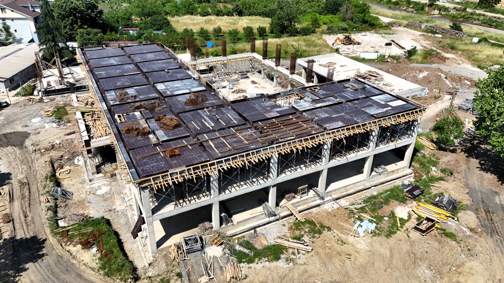 Büyükşehir’den Gölcük’e dev spor yatırımı