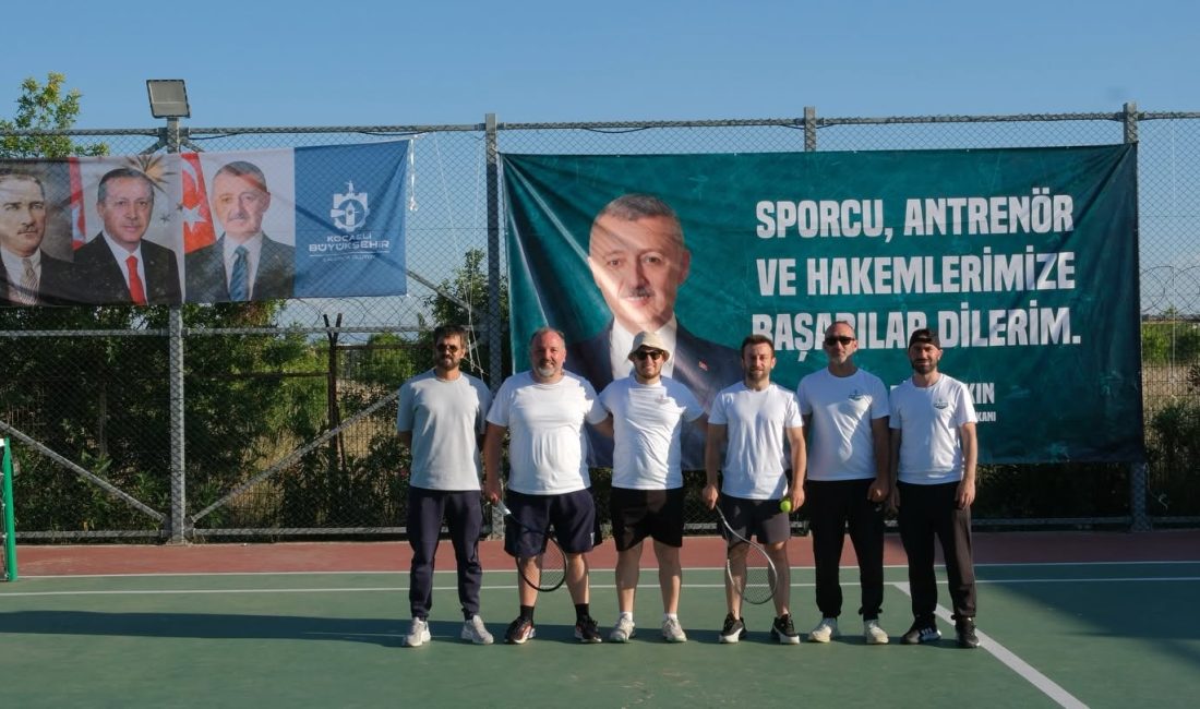 Kocaeli Büyükşehir Belediyesi tarafından gerçekleştirilen Herkes İçin Spor Tenis Turnuvası’nda