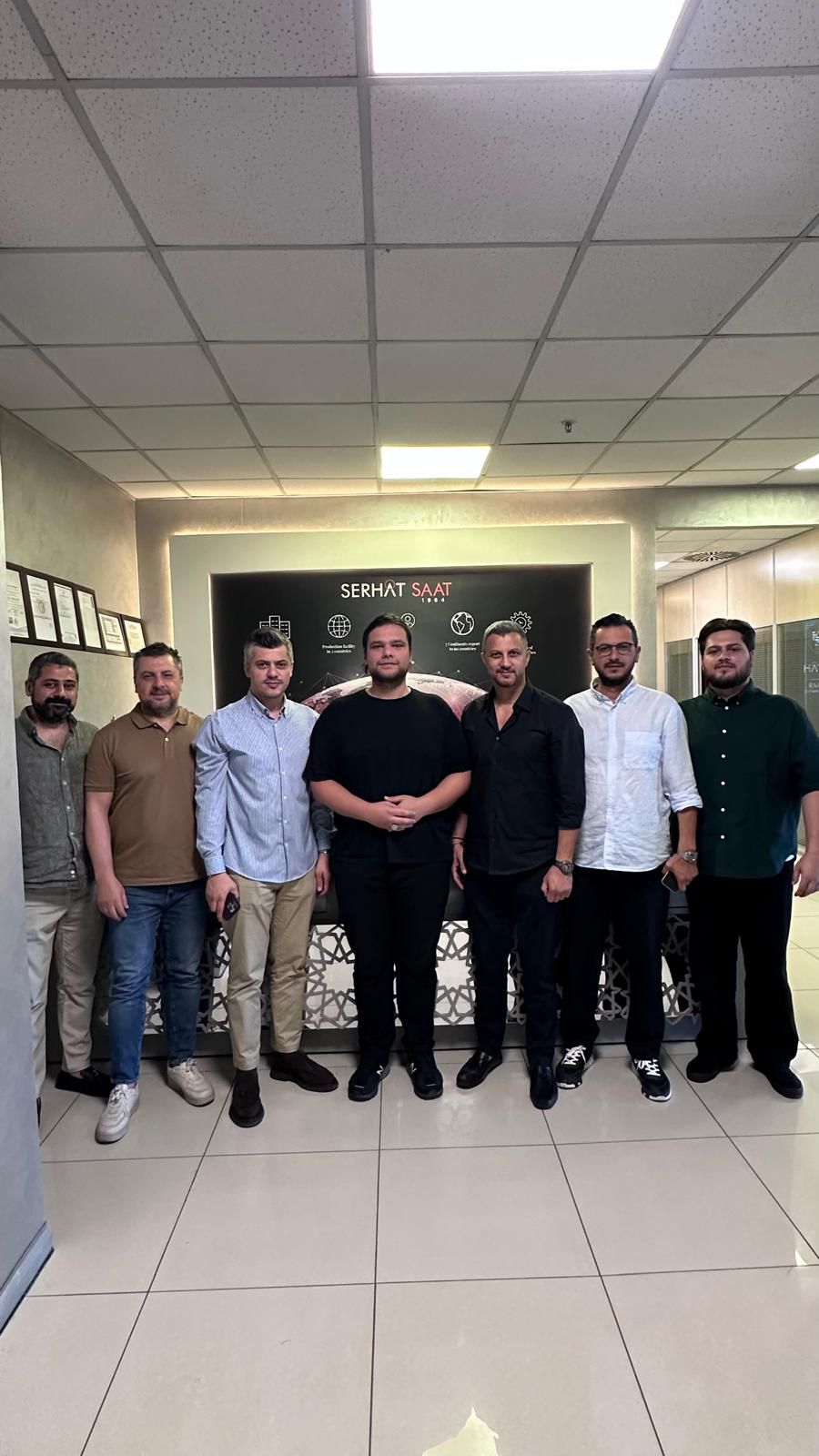 Kocaelispor'a yeni sponsor: Serhat Saat ile imzalar atıldı