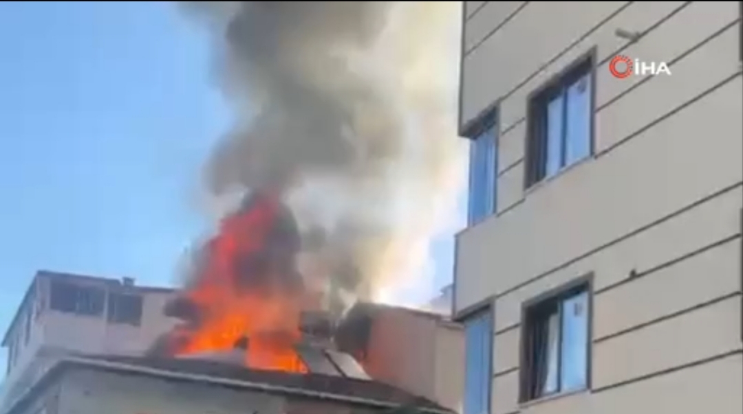 Kocaeli'de 3 katlı apartmanda yangın