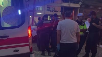 Kocaeli’nin Kandıra ilçesinde kontrolden çıkan bir traktörün gölete devrilmesi sonucu