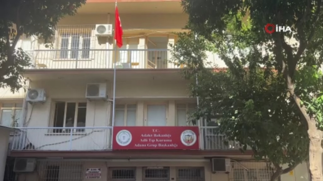 16 yaşındaki kız, annesini bıçaklayarak öldürdü