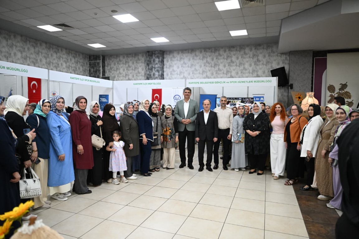 Karmek Yıl Sonu Sergisinde Büyük Coşku