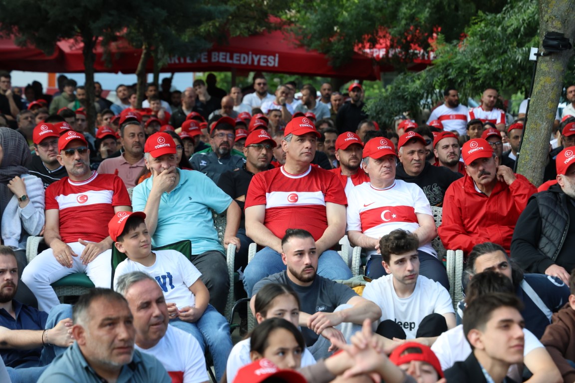 Kartepe Milli Takım İçin Tek Yürek Oldu