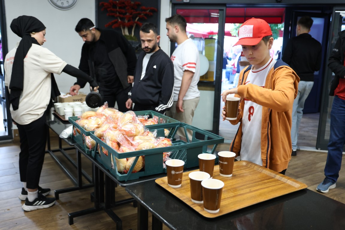 Kartepe Milli Takım İçin Tek Yürek Oldu