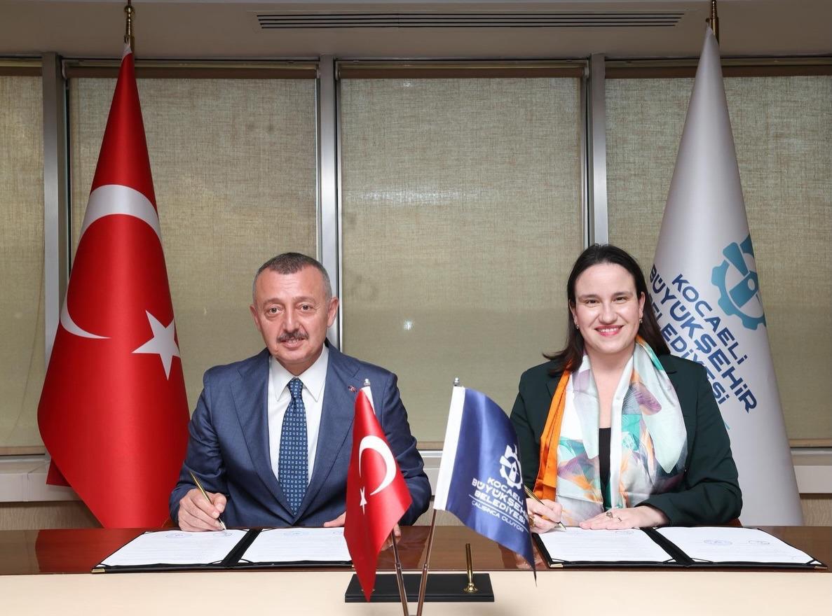 Kocaeli, Novo Sarajevo ile kardeş şehir oldu. İmzalar atıldı.