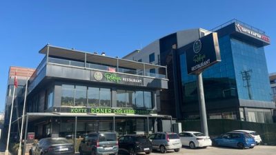 Kocaeli’nin sevilen gastronomi markalarından Refiye Restoran, İzmit Şubesi’ni kapatma kararı