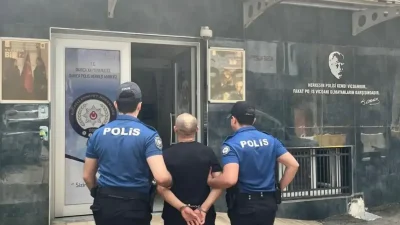 Kocaeli’nin Darıca ilçesinde bir eve girerek hırsızlık yapan ve ikamete