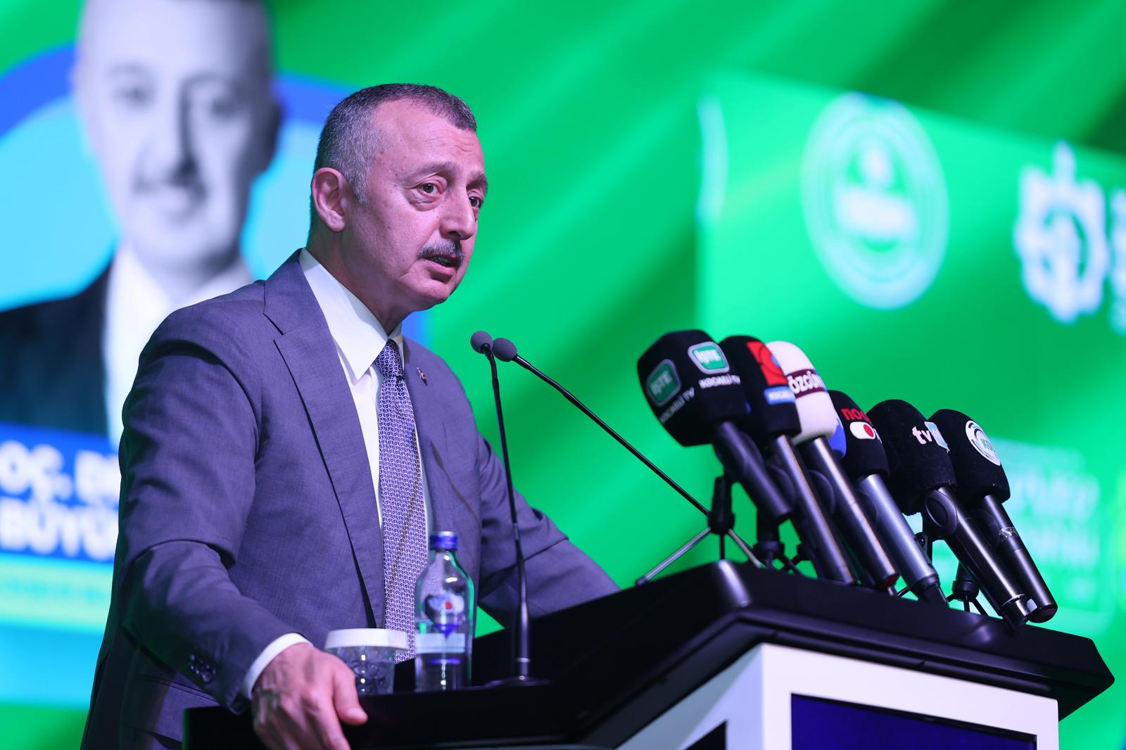 Büyükakın: İşin Arkasında Pazar Var Ama Kimse Açıklayamıyor"