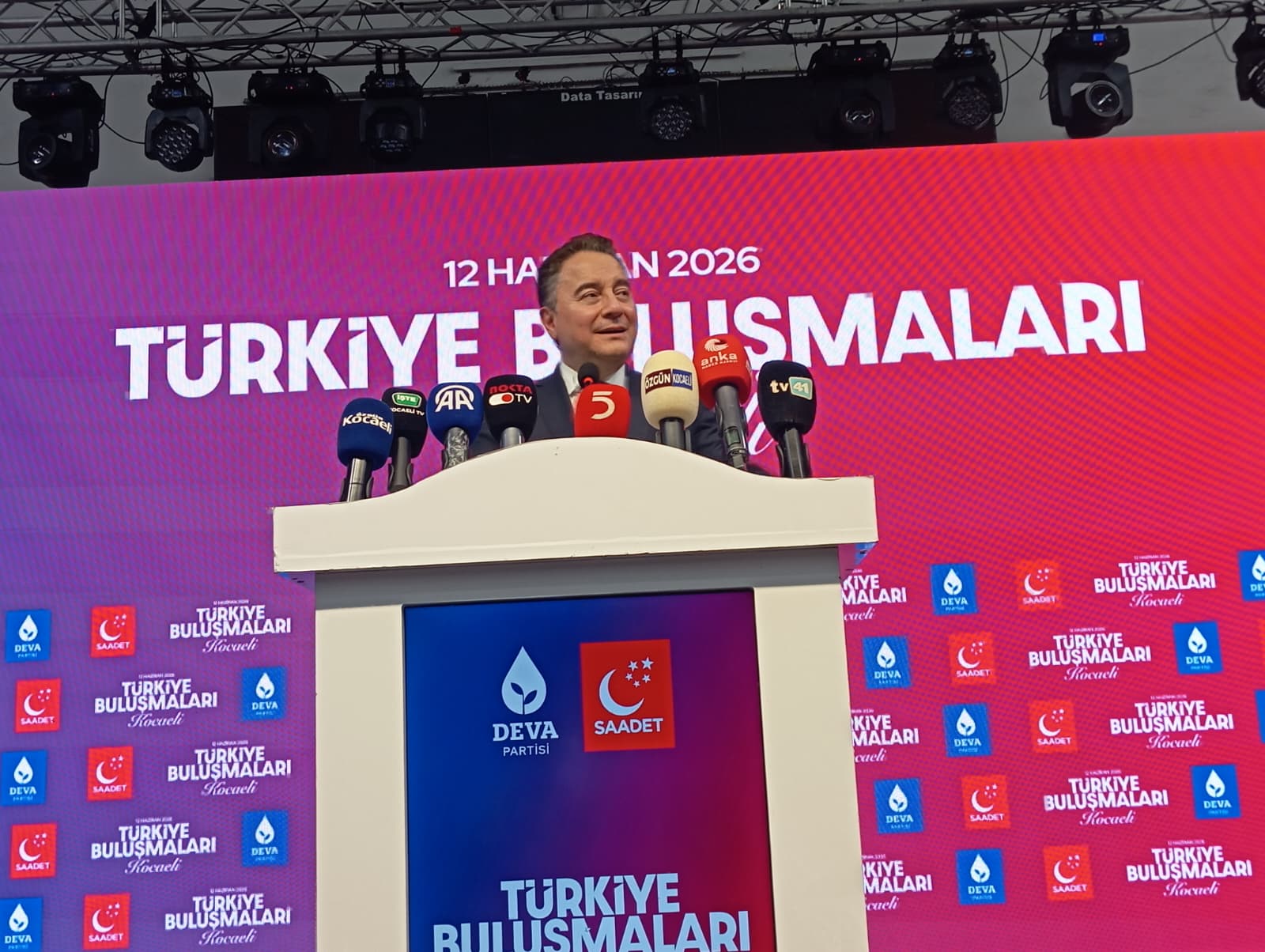 Ali Babacan Kocaeli'den seslendi: "Türkiye iki yanlıştan birini seçmek zorunda değil"
