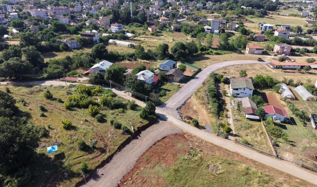 Gebze Belediyesi, ilçe genelinde sürdürdüğü yol yapım ve üstyapı çalışmalarıyla