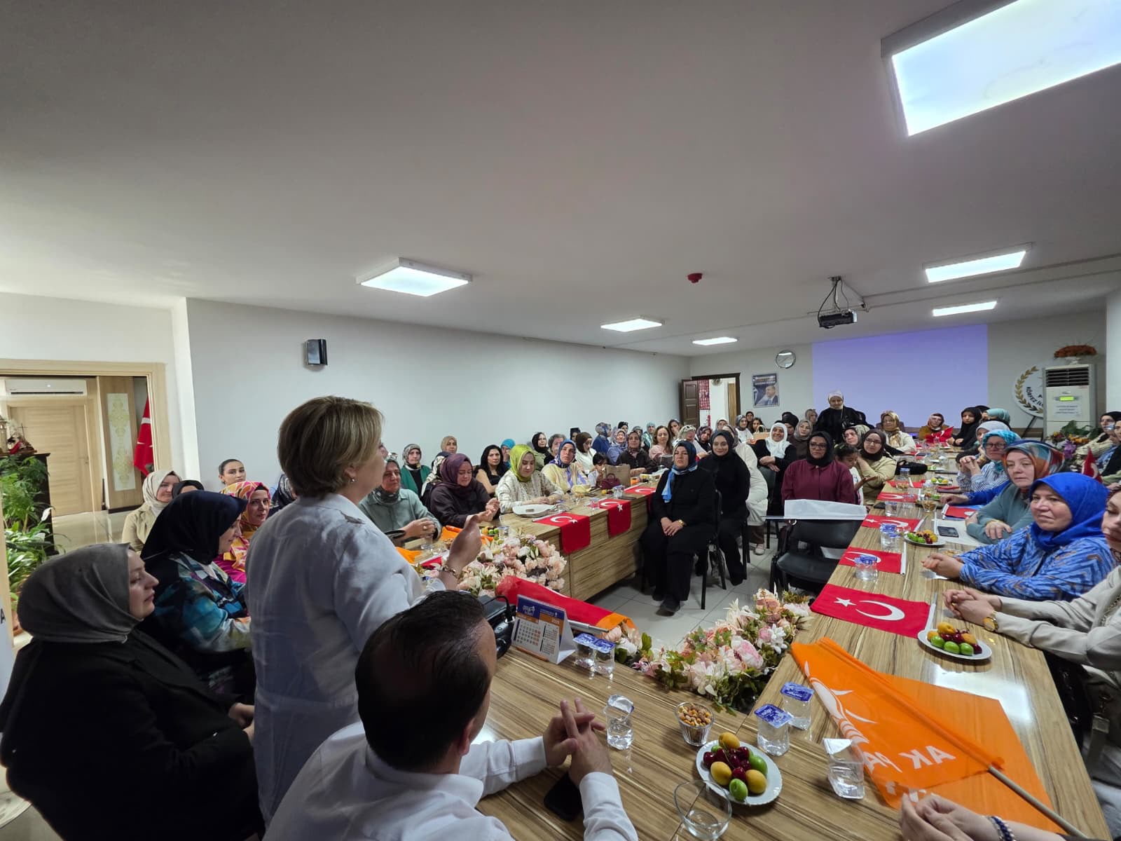 AK Parti Kocaeli Kadın Kolları 12 ilçede 1.951 üyeyle buluştu