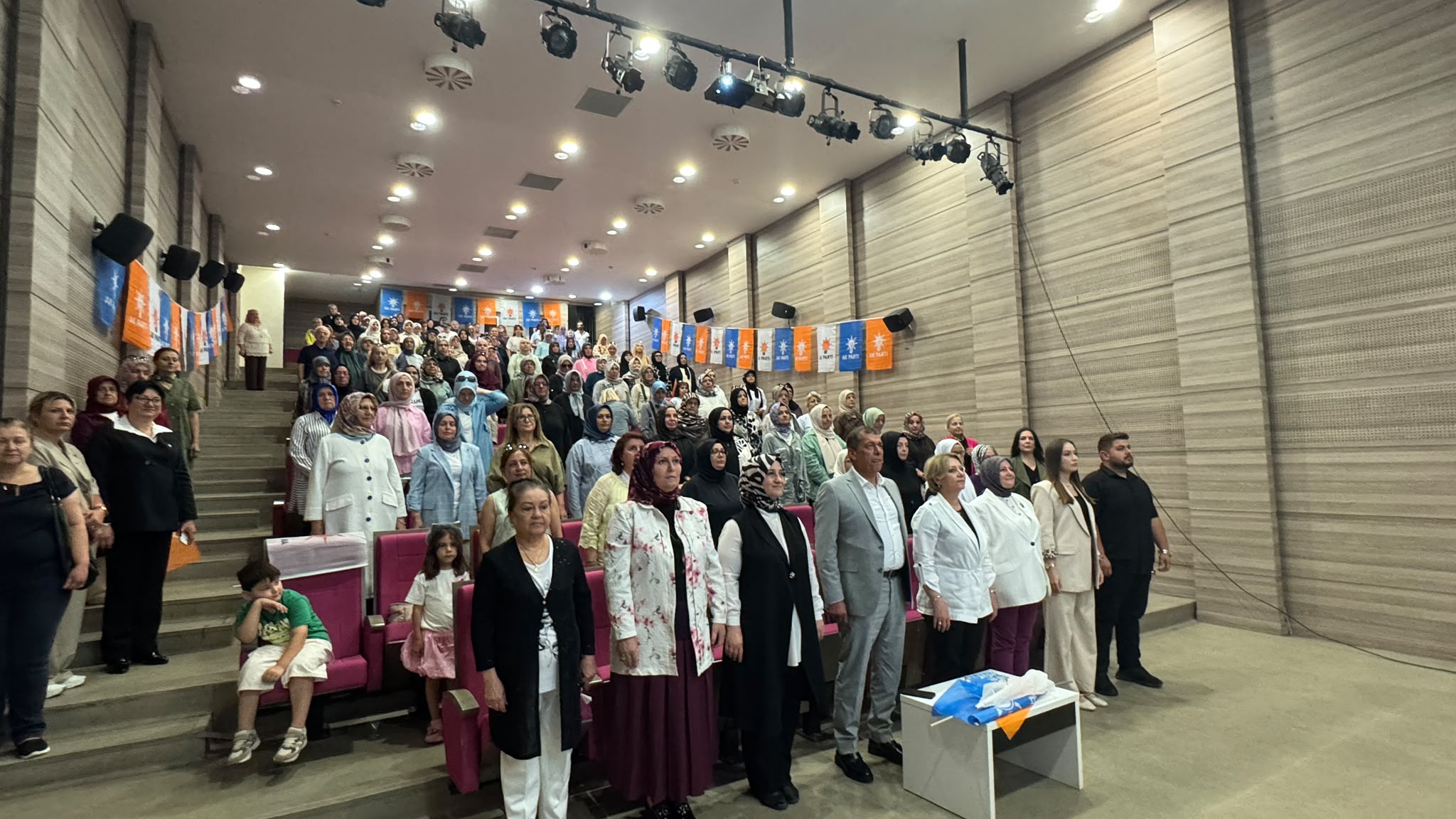 AK Parti Kocaeli Kadın Kolları 12 ilçede 1.951 üyeyle buluştu