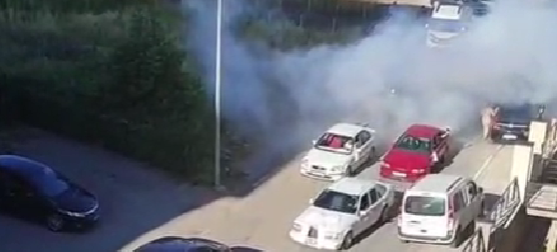 Kocaeli'nin Derince ilçesi Çınarlı Mahallesi'nde bir düğün konvoyunda yer alan