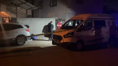 Adana'nın Yüreğir ilçesinde, öz kardeşler arasında çıkan alacak-verecek tartışması kısa