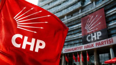 Cumhuriyet Halk Partisi'nde mahkeme kararının ardından yaşanan yönetim krizi yeni
